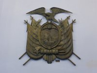 Quito.  Erb z prezidentského paláce. Symbol Ekvádoru.