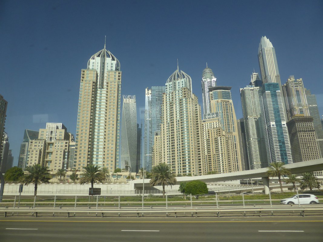 Dubaj.